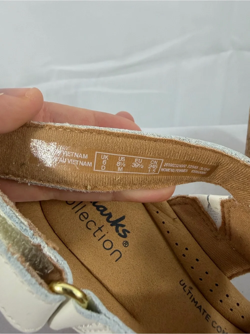 NWT Clarks Women's Size 8.5 Cream Cork Velcro 3 Inch Wedge Sandals